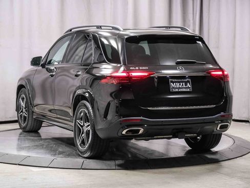 Used 2025 Mercedes-Benz GLE 580 4MATIC image 2