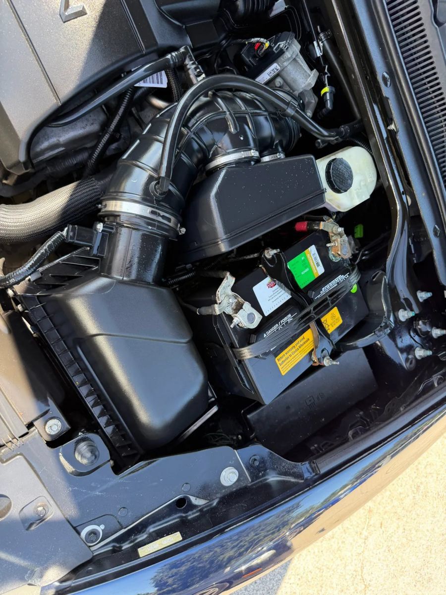 Used 2012 Lincoln MKS FWD image 40