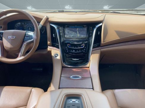 Used 2016 Cadillac Escalade Platinum image 16