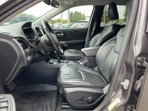 Used 2020 Jeep Cherokee Limited AWD/4WD image 30
