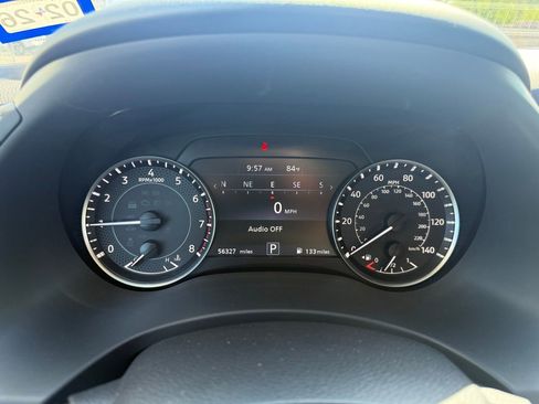 Used 2024 Nissan Armada SL w/ Captain's Chairs Package image 17