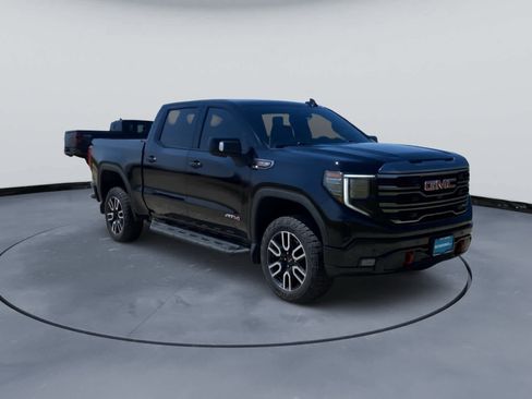 Used 2023 GMC Sierra 1500 AT4 w/ AT4 Preferred Package AWD/4WD image 4