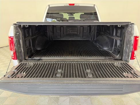 Used 2017 Ford F150 XLT AWD/4WD image 24