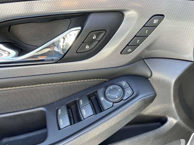 Certified 2020 Chevrolet Traverse Premier FWD image 16