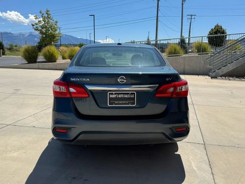 Used 2017 Nissan Sentra SV FWD image 4