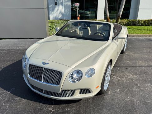 Used 2015 Bentley Continental GT image 10