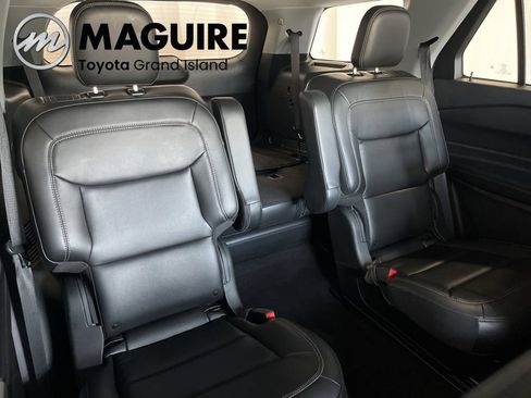 Used 2023 Ford Explorer XLT w/ Equipment Group 202A AWD/4WD image 34
