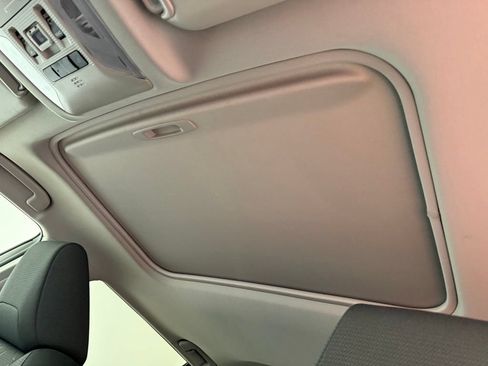 Certified 2022 Toyota RAV4 XLE w/ Convenience Package AWD/4WD image 19
