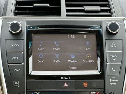 Used 2017 Toyota Camry XLE FWD image 11