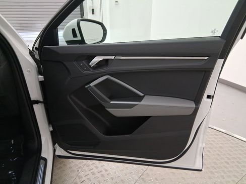 New 2025 Audi Q3 2.0T Premium image 27