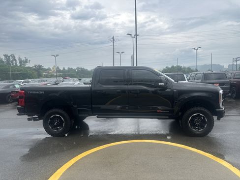 Used 2025 Ford F250 Lariat w/ Lariat Ultimate Package AWD/4WD image 7