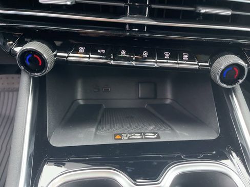 New 2026 Chevrolet Traverse LT w/ Enhanced Driving Package FWD image 31