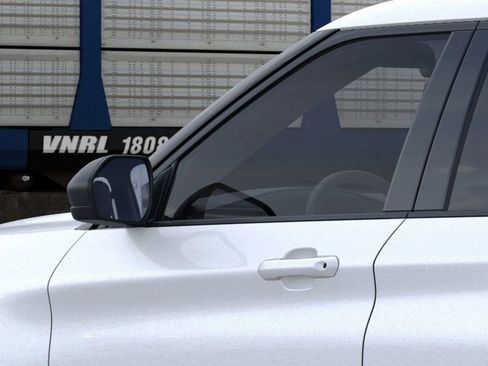 New 2025 Ford Explorer Active w/ Active Comfort Package image 22