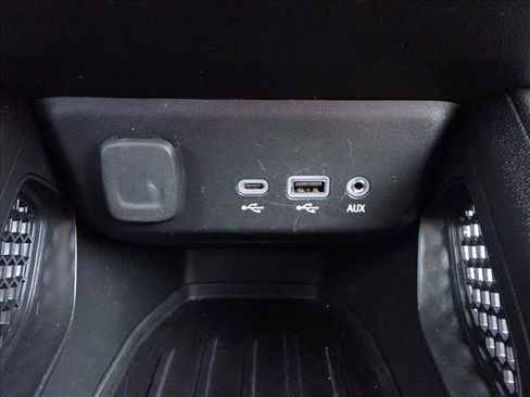 Used 2023 Chevrolet TrailBlazer LT w/ Convenience Package image 22