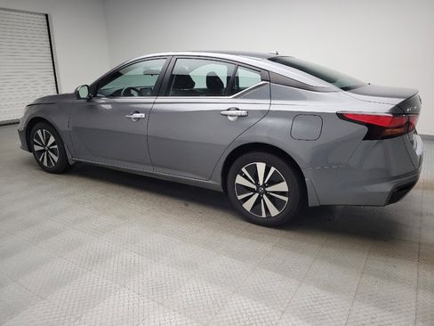 Used 2021 Nissan Altima 2.5 SV AWD/4WD image 3