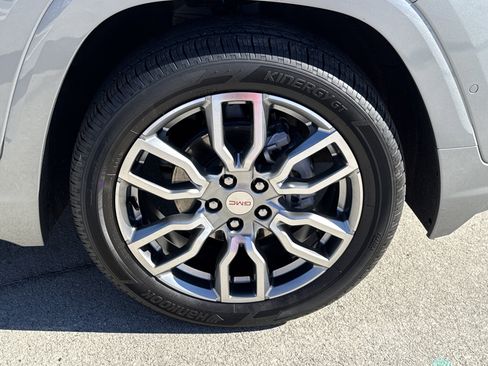 Used 2024 GMC Terrain Denali w/ Denali Premium Package image 13