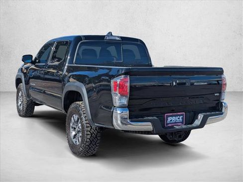 Used 2023 Toyota Tacoma TRD Off-Road image 7