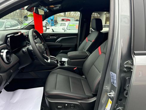 Used 2026 Chevrolet Colorado Z71 w/ Technology Package image 9