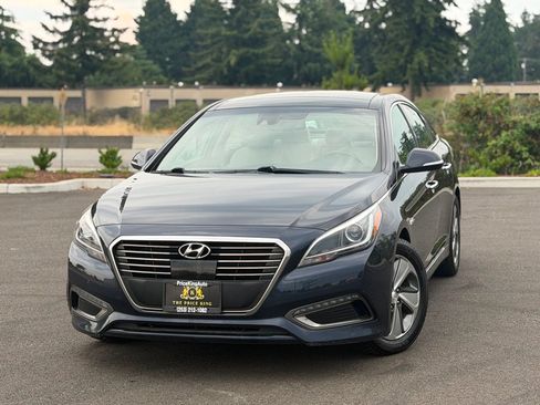 Used 2017 Hyundai Sonata Limited w/ Ultimate Package 02 FWD image 1