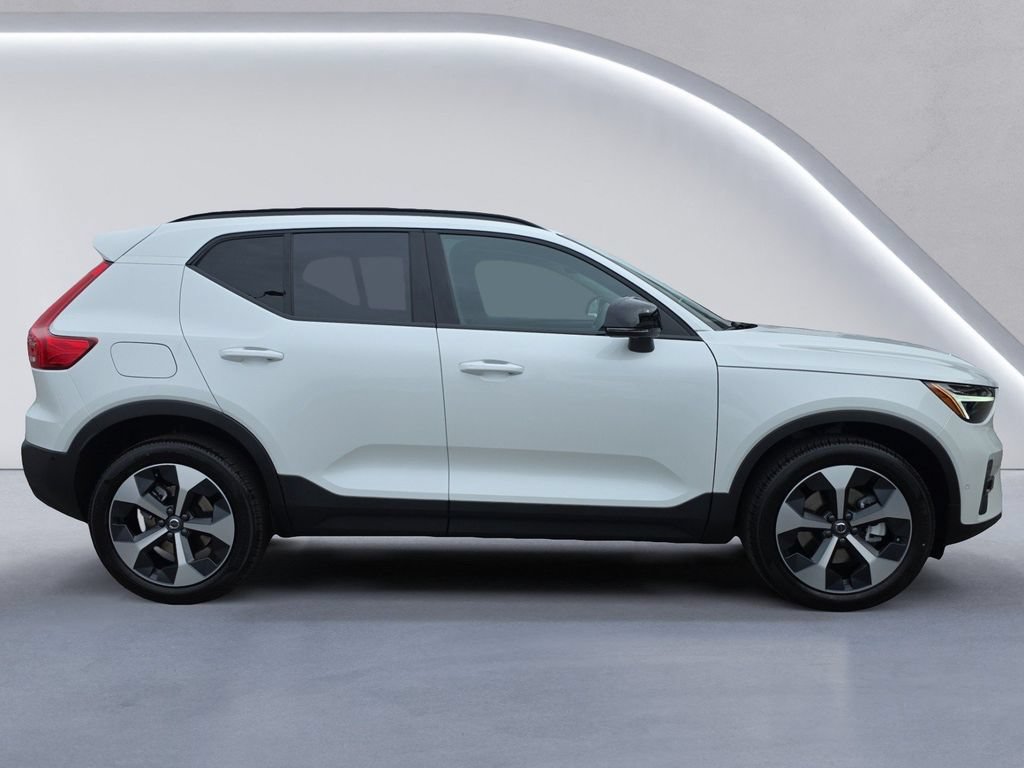 Certified 2026 Volvo XC40 B5 Plus w/ Protection Package Premier AWD/4WD image 3