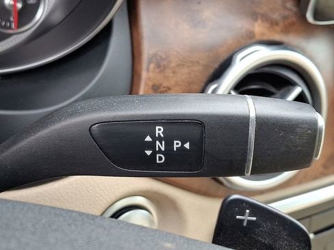 Used 2019 Mercedes-Benz GLA 250 4MATIC w/ Premium Package image 16
