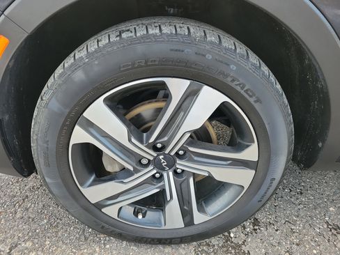 Used 2023 Kia Sorento EX image 12