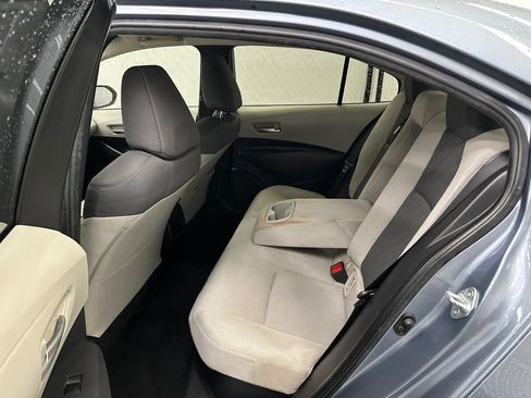 Used 2020 Toyota Corolla LE FWD image 19