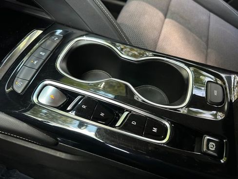 Used 2023 Buick Envision Preferred image 31