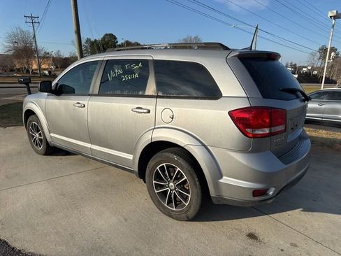 Used 2018 Dodge Journey SXT w/ Connectivity Group image 8