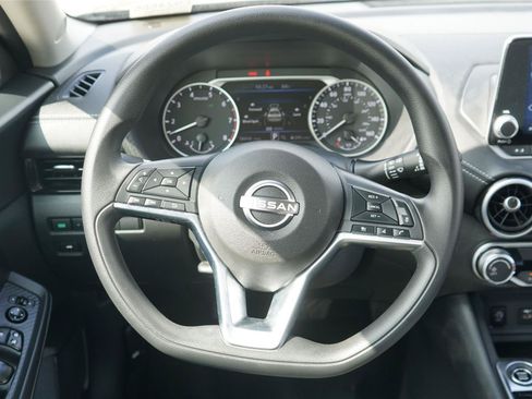 Used 2024 Nissan Sentra SV FWD image 26