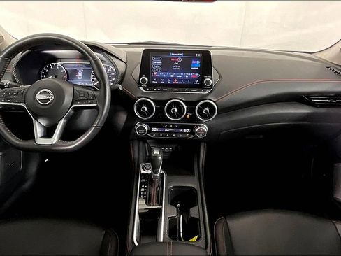 Used 2024 Nissan Sentra SR w/ SR Premium Package image 21