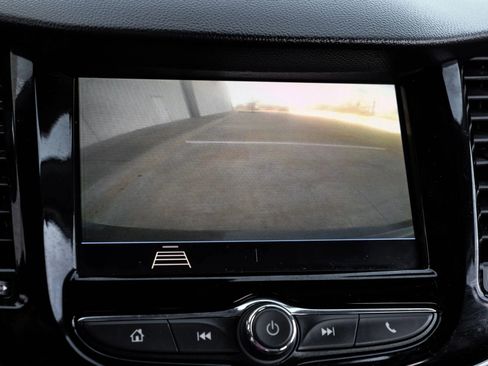 Used 2021 Chevrolet Trax LT image 22