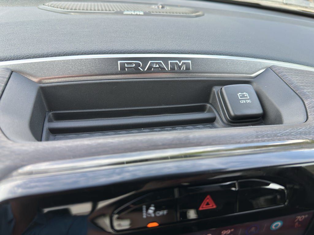 New 2026 RAM 1500 Laramie w/ Laramie Preferred Package AWD/4WD image 18