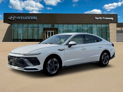Certified 2026 Hyundai Sonata SEL FWD image 2