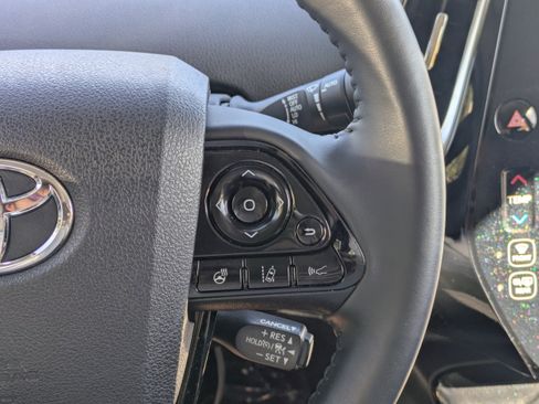 Used 2021 Toyota Prius Prime Limited image 16