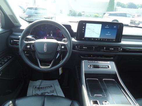 Used 2026 Lincoln Aviator AWD w/ Jet Appearance Package image 15