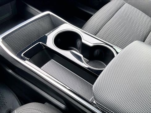 Used 2025 Chevrolet Equinox LT image 16