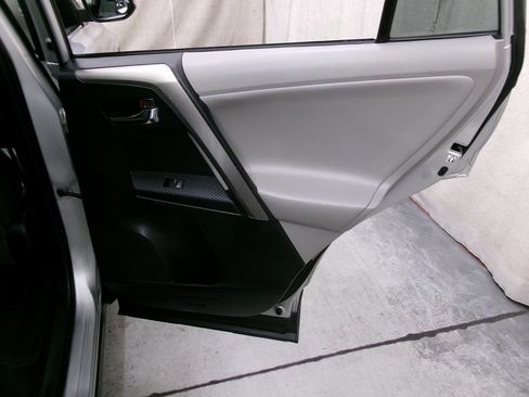 Used 2013 Toyota RAV4 Limited AWD/4WD image 30