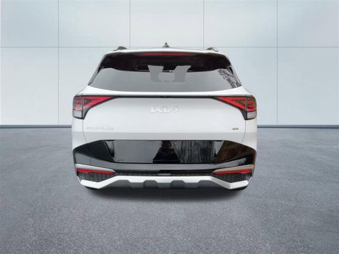 Used 2025 Kia Sportage SX image 4