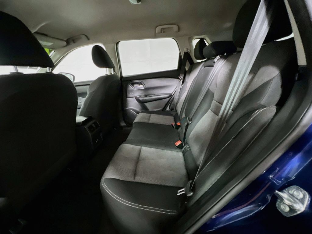 Used 2025 Nissan Rogue SV FWD image 26
