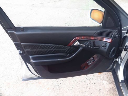 Used 2001 Mercedes-Benz S 500 image 18