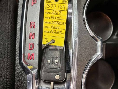 Used 2017 GMC Terrain SLE FWD image 35