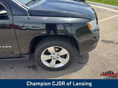 Used 2012 Jeep Compass Latitude AWD/4WD image 32