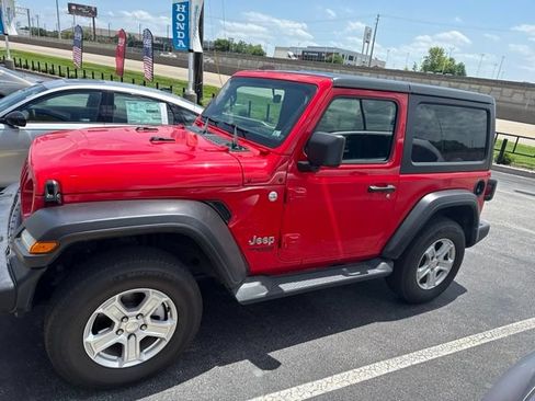 Used 2019 Jeep Wrangler Sport AWD/4WD image 4