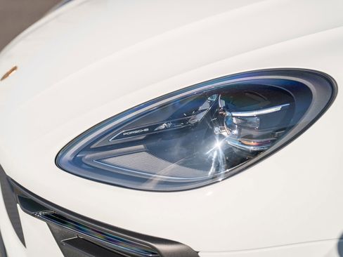 New 2026 Porsche Macan image 30