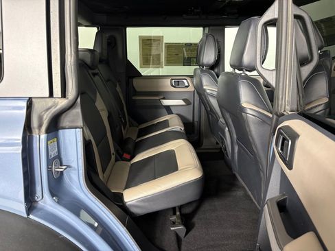 Used 2023 Ford Bronco Wildtrak image 34