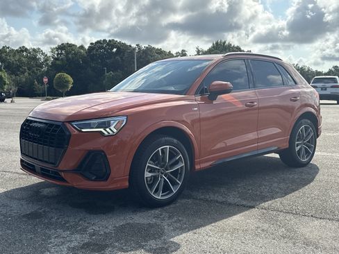 Used 2024 Audi Q3 2.0T Premium w/ Convenience Package AWD/4WD image 8