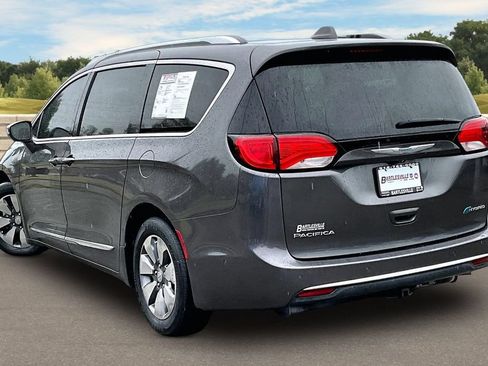 Used 2018 Chrysler Pacifica Limited w/ Advanced Safetytec Group FWD image 11