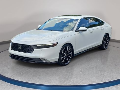 Used 2024 Honda Accord Touring image 1