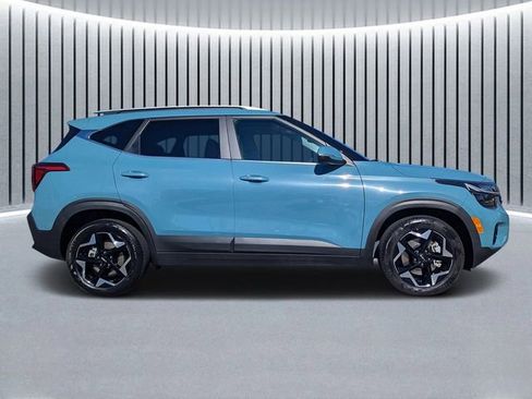 Used 2024 Kia Seltos EX image 2
